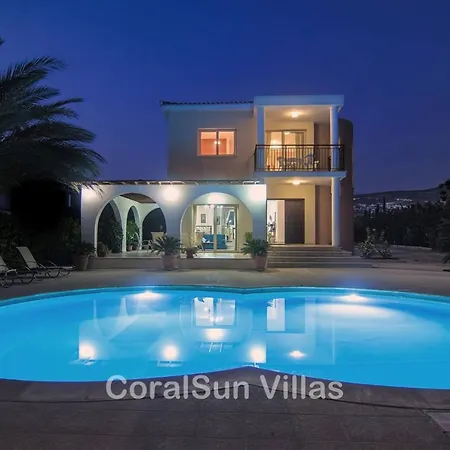 Villa Amazing Pool, Complete Privacy, Amenities And Beach Nearby