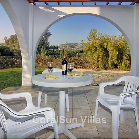 Amazing Pool, Complete Privacy, Amenities And Nearby Villa *