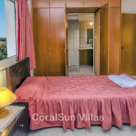 Amazing Pool, Complete Privacy, Amenities And Nearby Peyia