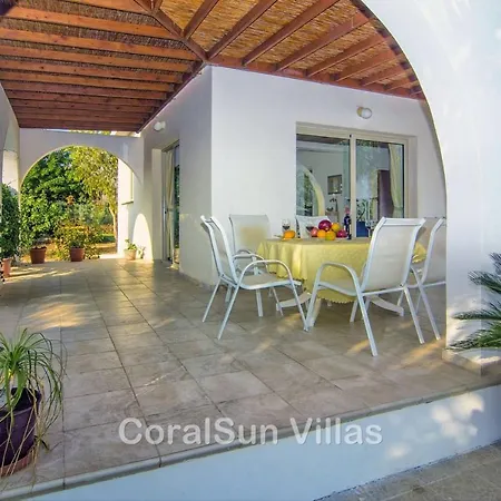 Amazing Pool, Complete Privacy, Amenities And Beach Nearby Peyia