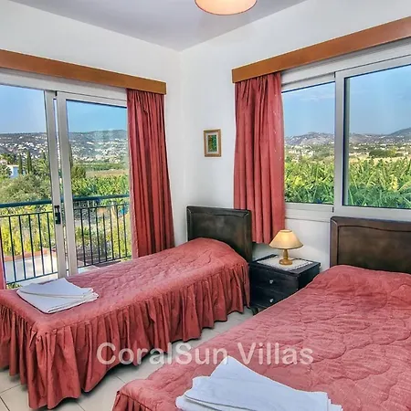 Amazing Pool, Complete Privacy, Amenities And Nearby Villa