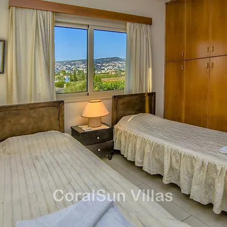 Amazing Pool, Complete Privacy, Amenities And Beach Nearby Peyia