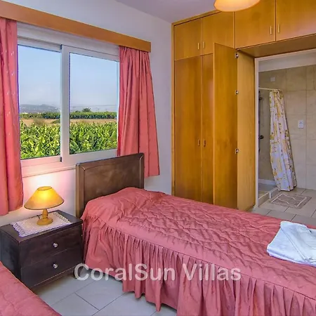 Amazing Pool, Complete Privacy, Amenities And Nearby *