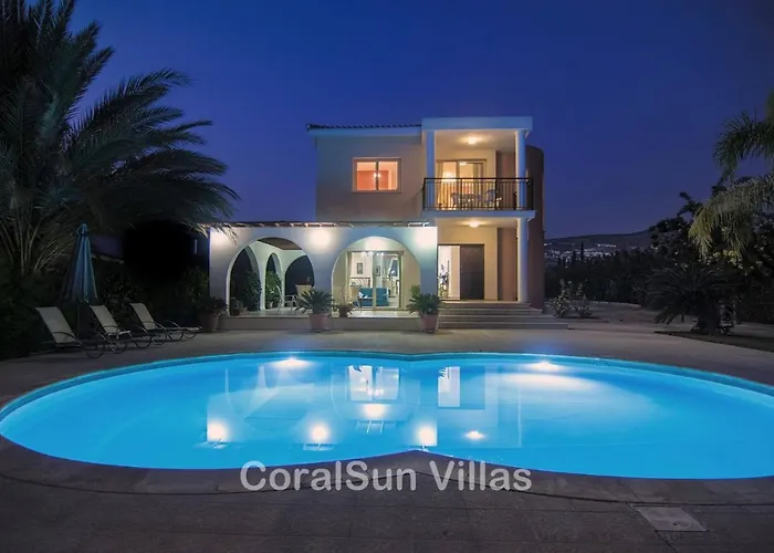 Villa Amazing Pool, Complete Privacy, Amenities And Nearby