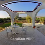 Amazing Pool, Complete Privacy, Amenities And Nearby Vila *