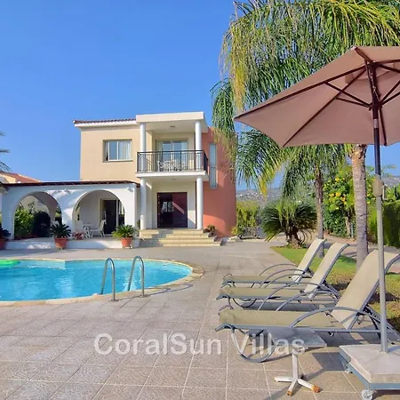 Amazing Pool, Complete Privacy, Amenities And Nearby *