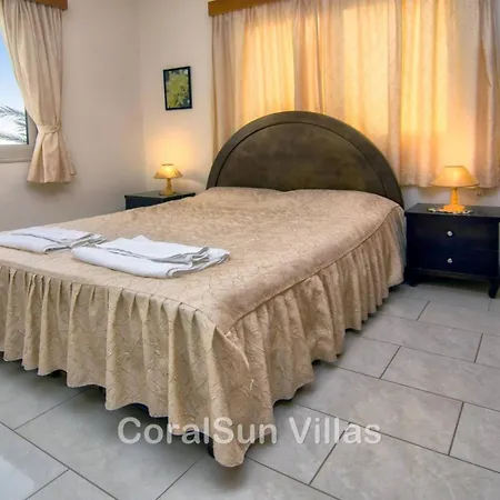 Amazing Pool, Complete Privacy, Amenities And Nearby Peyia