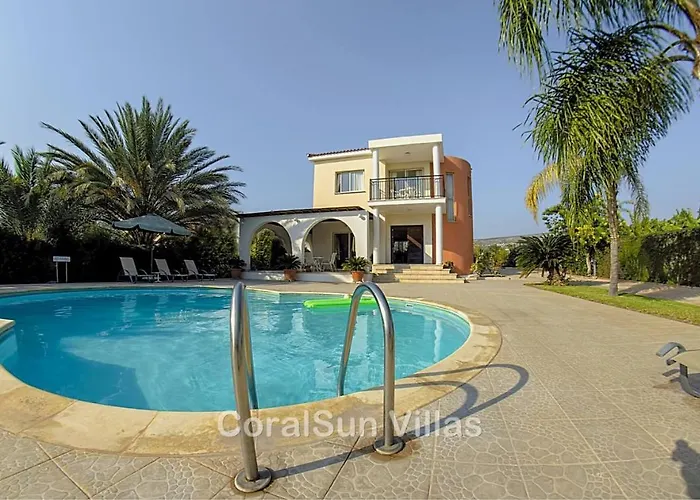 Vila Amazing Pool, Complete Privacy, Amenities And Nearby Pegeia