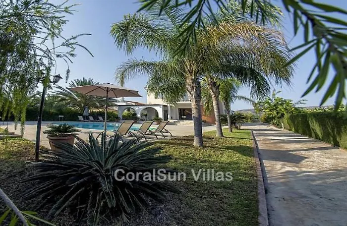 Villa Amazing Pool, Complete Privacy, Amenities And Nearby Pégeia
