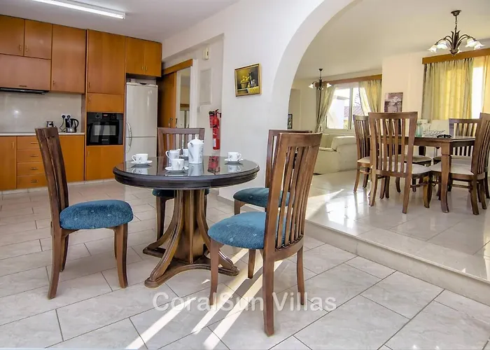 Amazing Pool, Complete Privacy, Amenities And Nearby