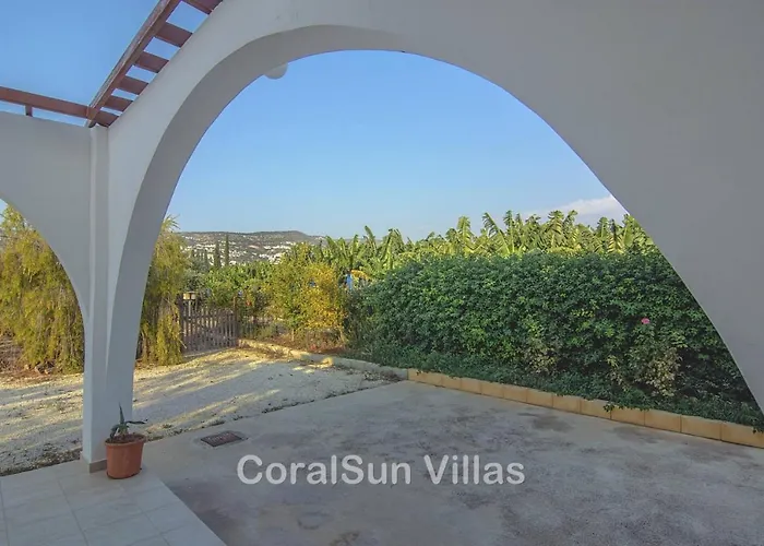 Villa Amazing Pool, Complete Privacy, Amenities And Nearby Pégeia