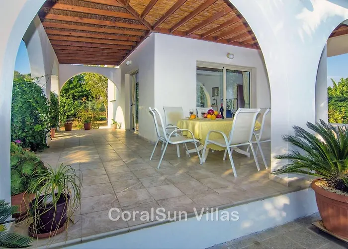 Amazing Pool, Complete Privacy, Amenities And Nearby Pégeia