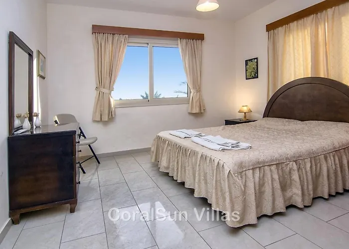 Amazing Pool, Complete Privacy, Amenities And Nearby Vila *