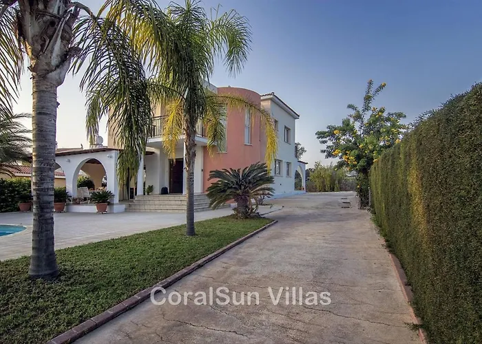 Amazing Pool, Complete Privacy, Amenities And Nearby Vila Pegeia