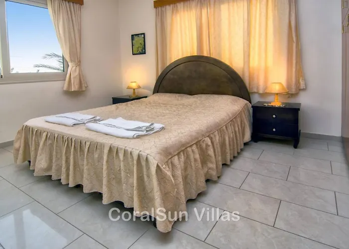 Amazing Pool, Complete Privacy, Amenities And Nearby Pegeia