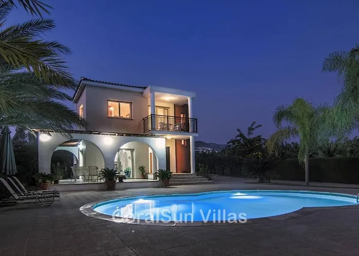 Amazing Pool, Complete Privacy, Amenities And Nearby Villa *