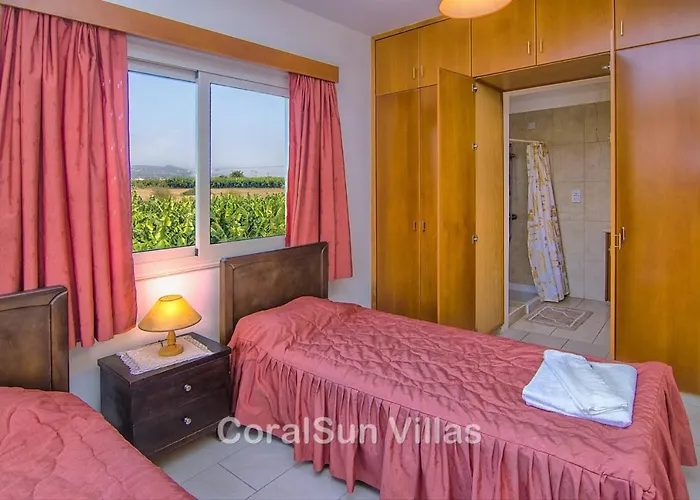 Amazing Pool, Complete Privacy, Amenities And Nearby *